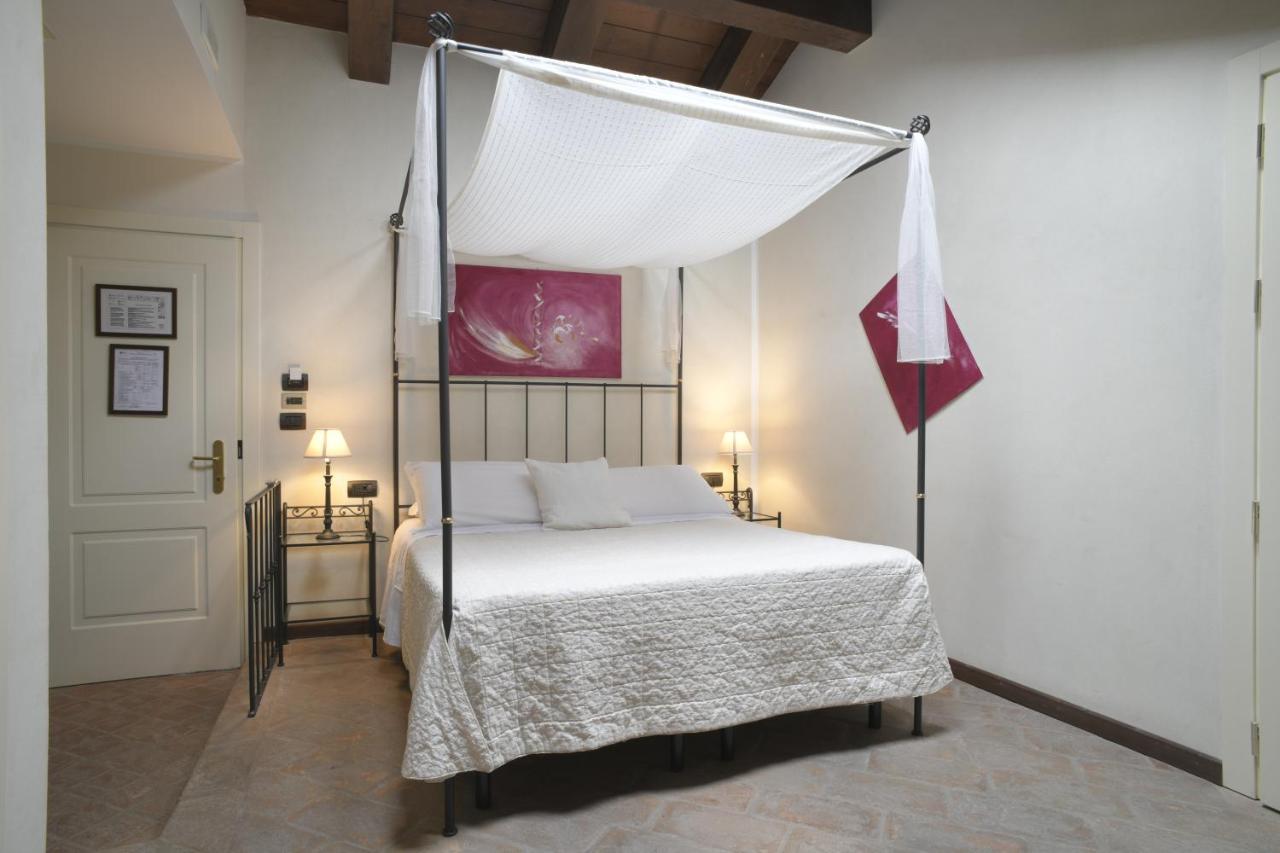 Relais Bella Rosina Pool & Spa La Cassa Екстериор снимка
