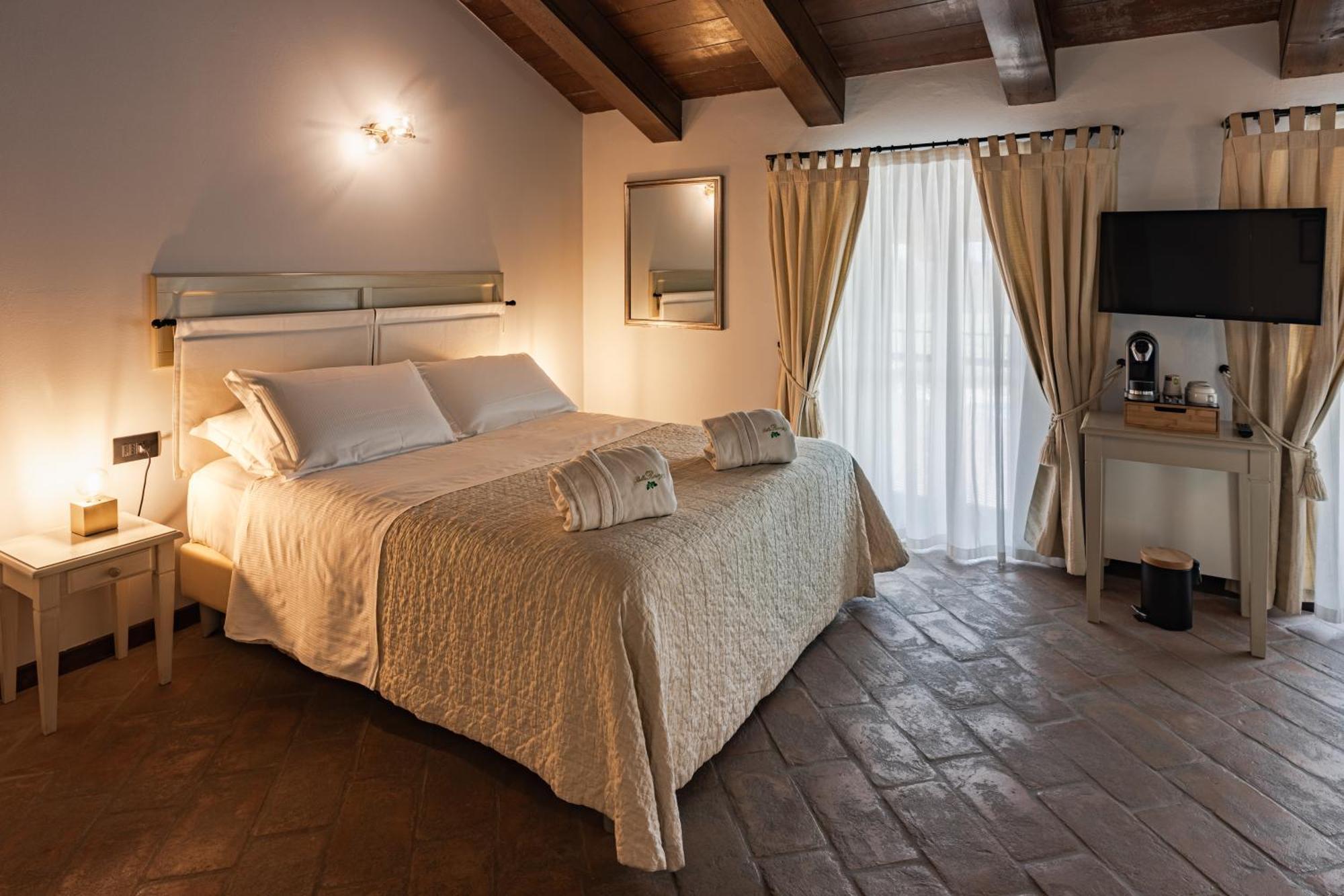 Relais Bella Rosina Pool & Spa La Cassa Екстериор снимка