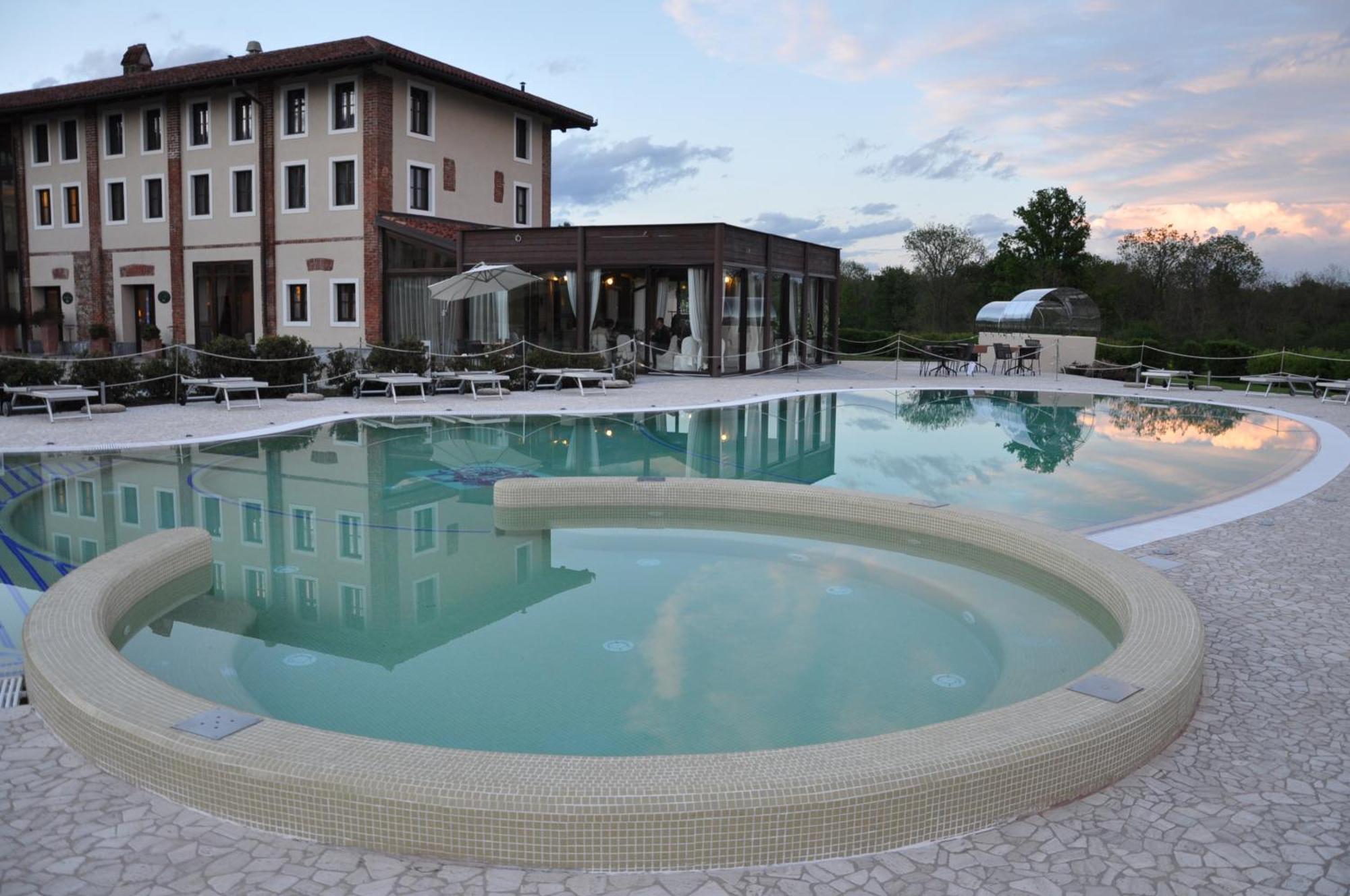 Relais Bella Rosina Pool & Spa La Cassa Екстериор снимка