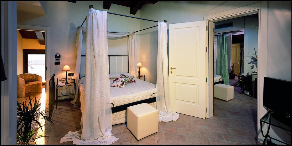 Relais Bella Rosina Pool & Spa La Cassa Екстериор снимка
